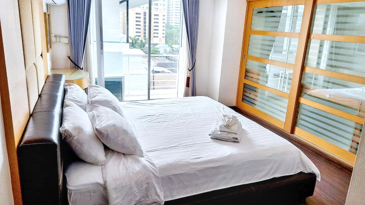 Photo of Bedroom in Khlong Toei Nuea