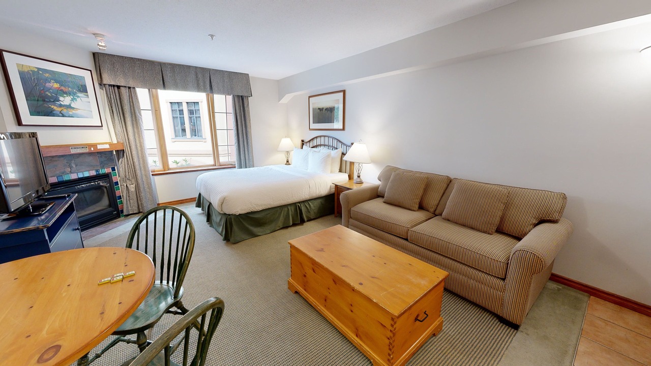 Photo of Livingroom in Sun Peaks