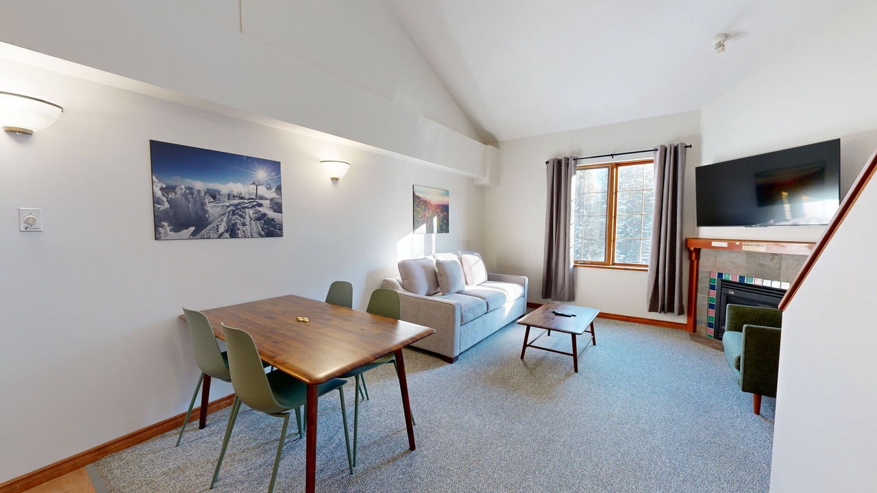 Photo of Livingroom in Sun Peaks