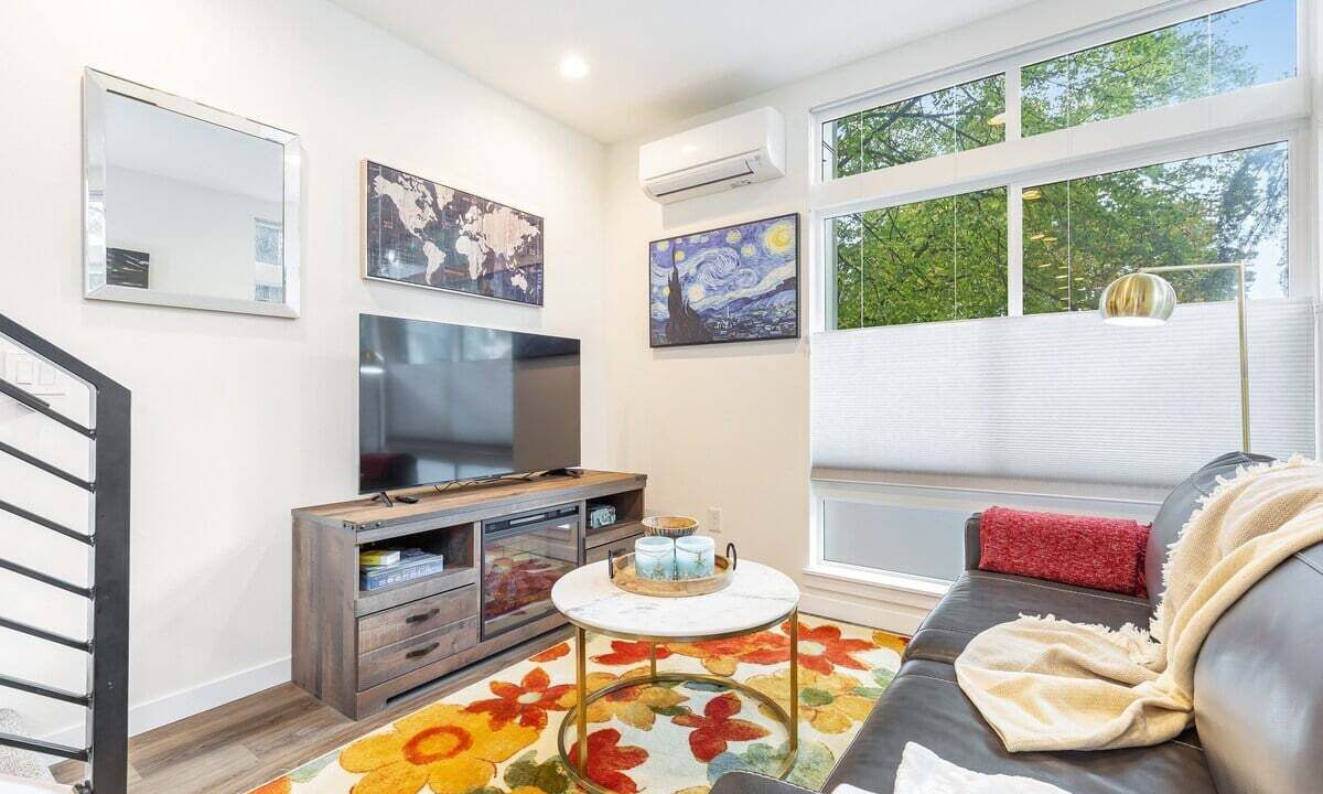 Photo of Livingroom in Maple Leaf