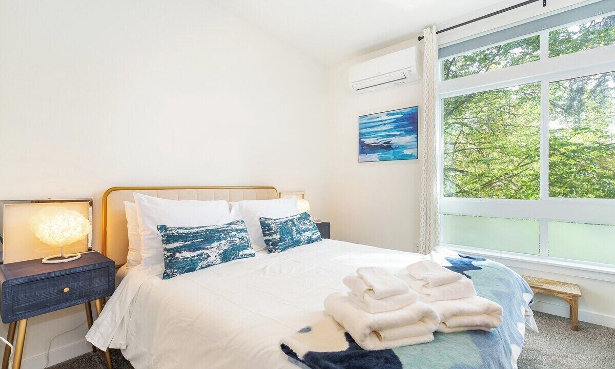 Photo of Bedroom in Maple Leaf