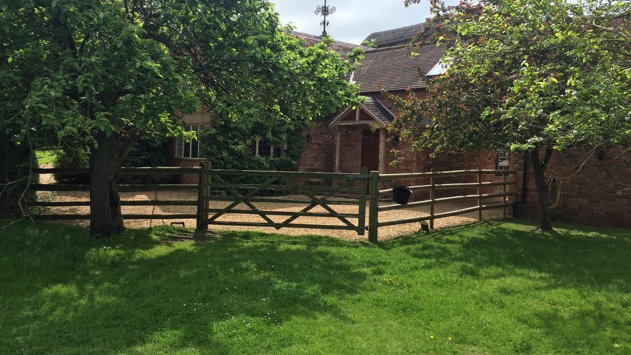 Photo of Outdoor in Wimpstone