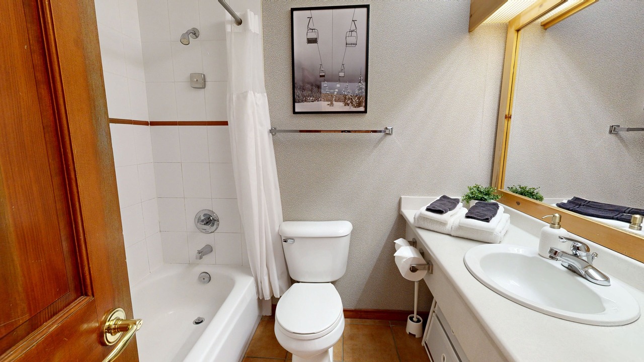 Photo of Bathroom in Fairways