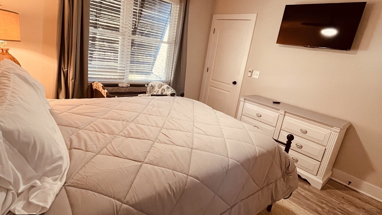 Photo of Bedroom in Long Beach