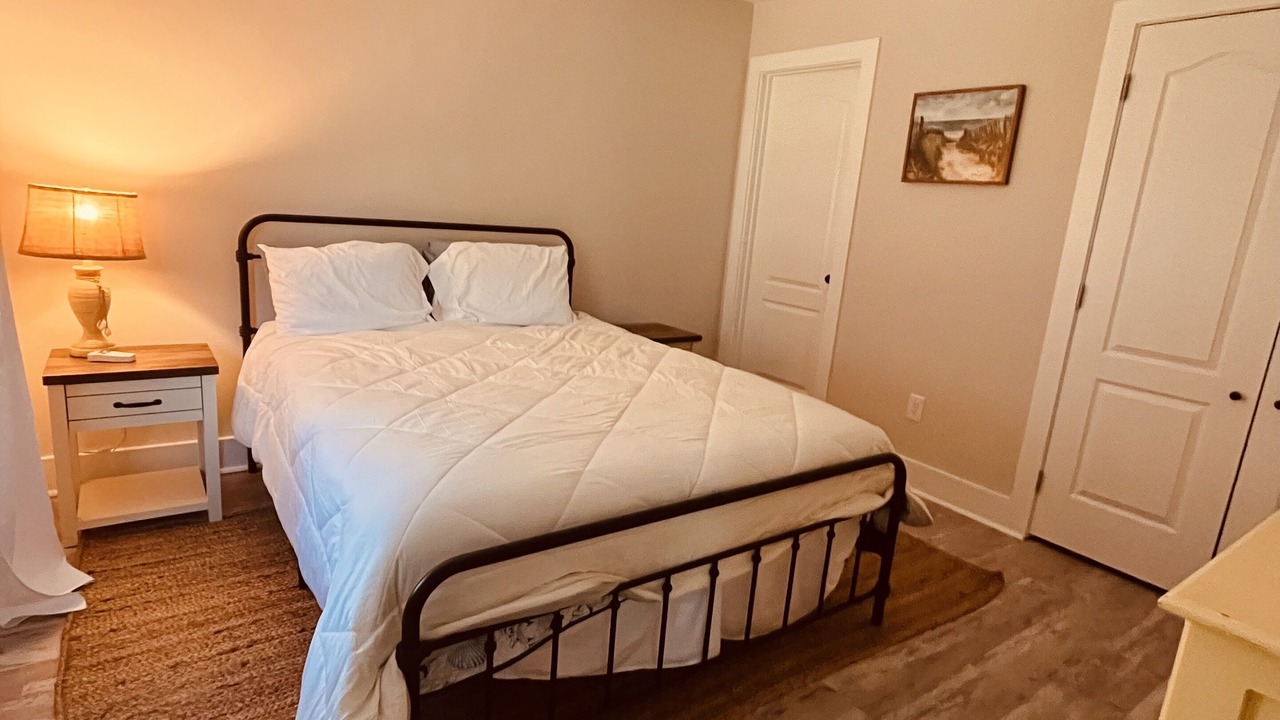 Photo of Bedroom in Long Beach