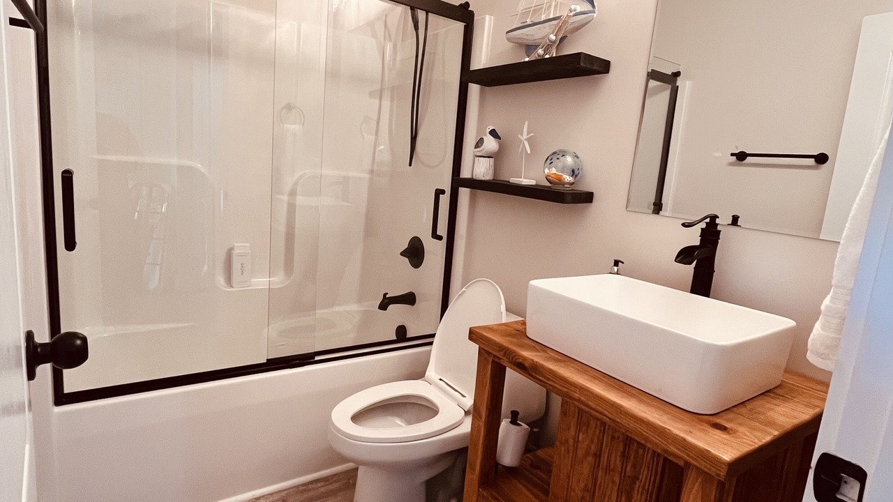 Photo of Bathroom in Long Beach