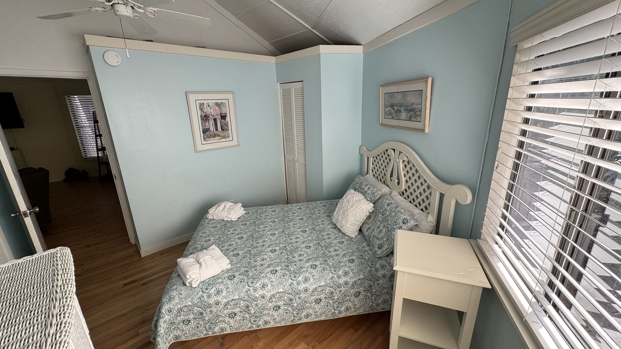 Photo of Bedroom in Night Heron