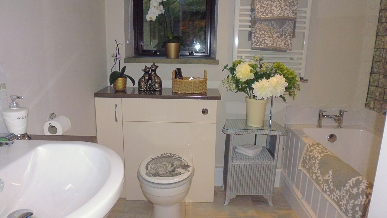 Photo of Bathroom in Bloxham