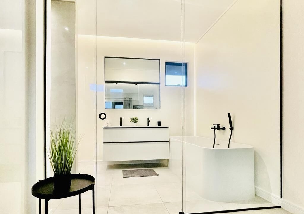 Photo of Bathroom in Greater Johannesburg Metropolitan Area