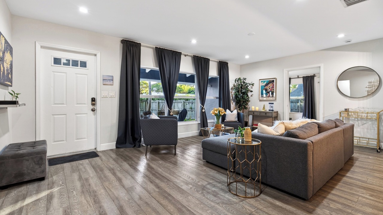 Photo of Bedroom in Middle River Terrace
