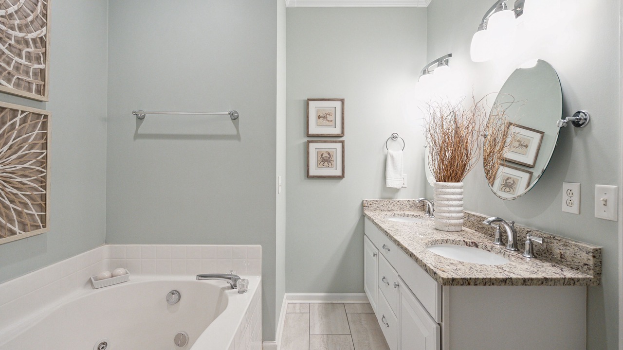 Photo of Bathroom in Waters Edge
