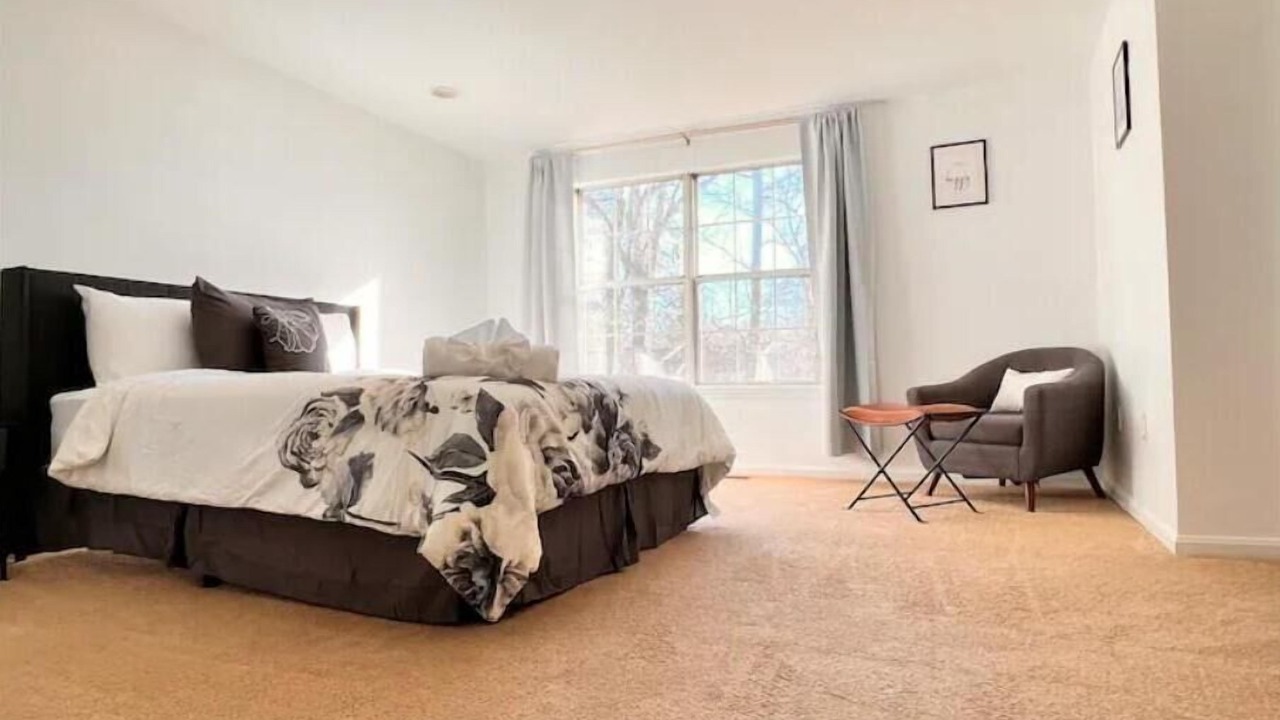 Photo of Bedroom in Aspen Hill