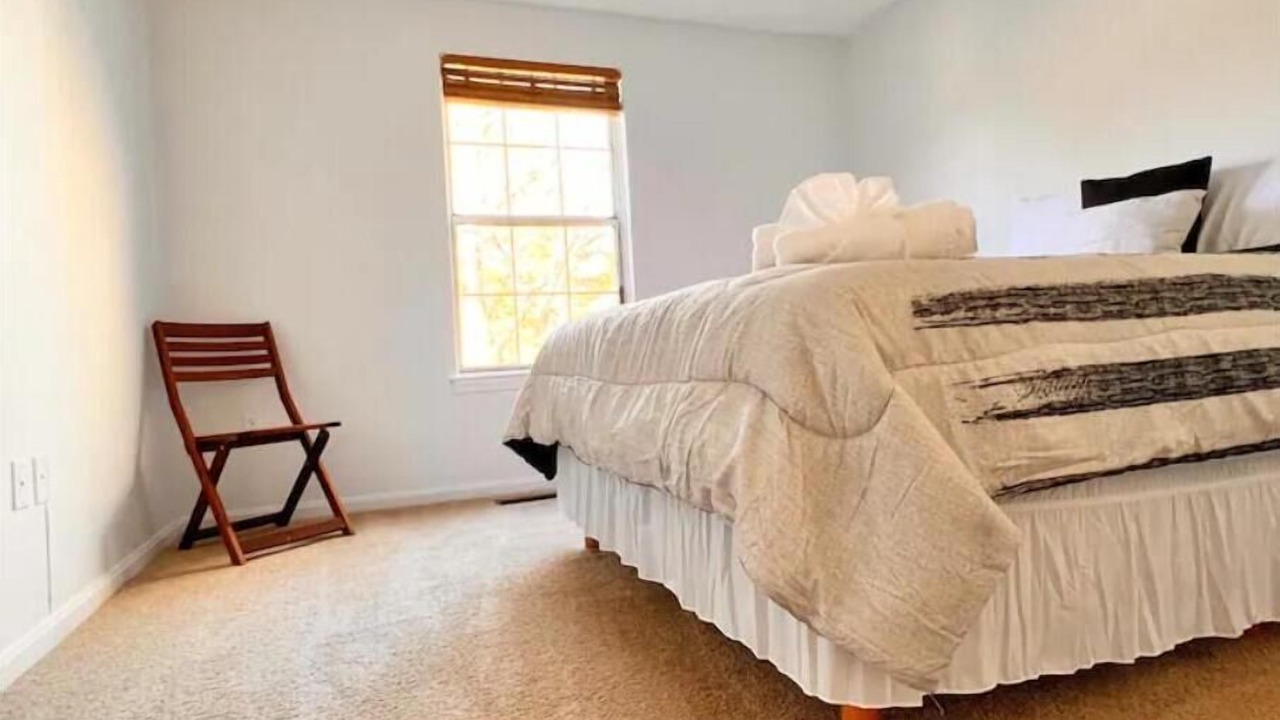 Photo of Bedroom in Aspen Hill