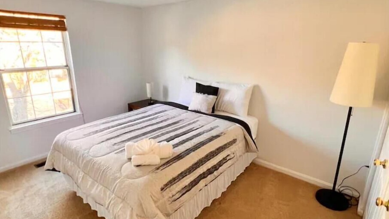 Photo of Bedroom in Aspen Hill