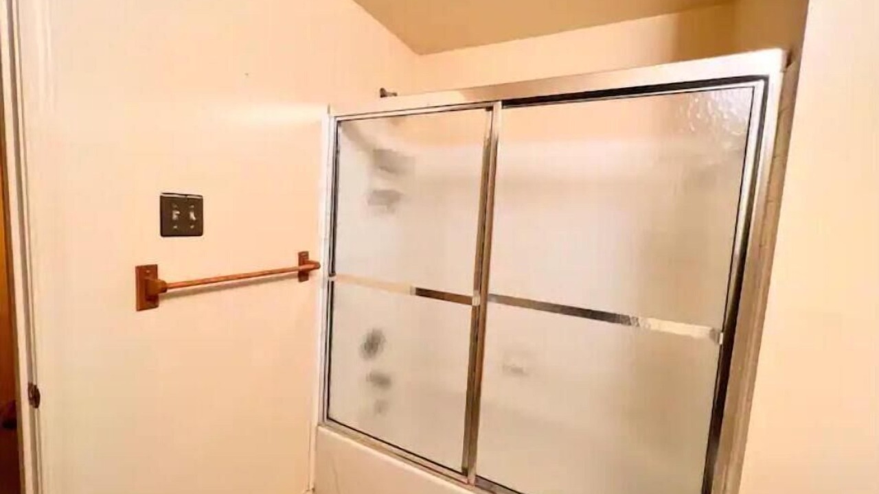Photo of Bathroom in Aspen Hill