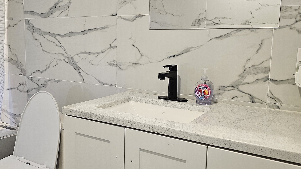 Photo of Bathroom in Oak Park