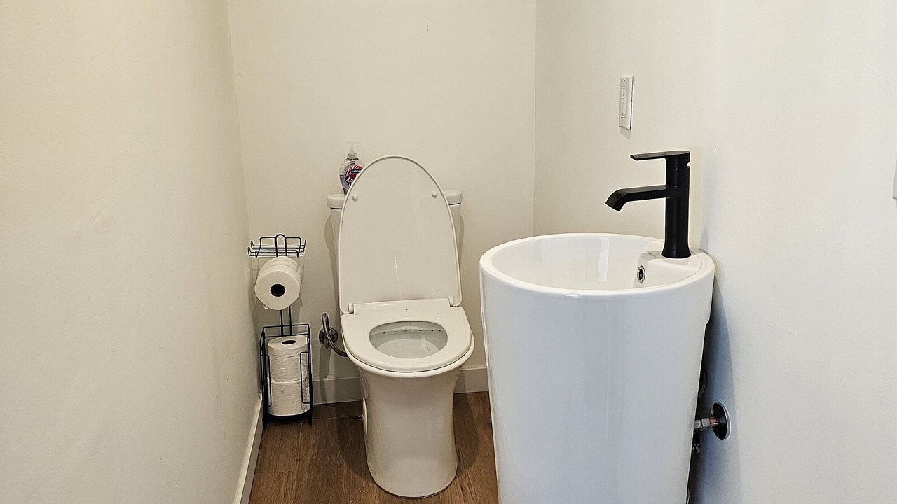 Photo of Bathroom in Oak Park