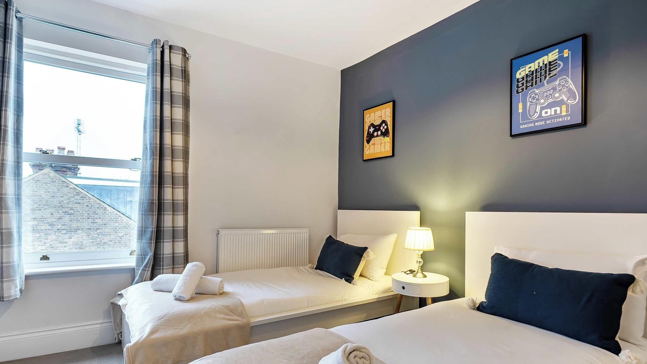 Photo of Bedroom in Windsor City Centre