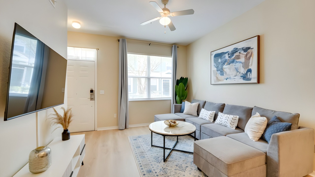 Photo of Livingroom in Venetian Bay Villages