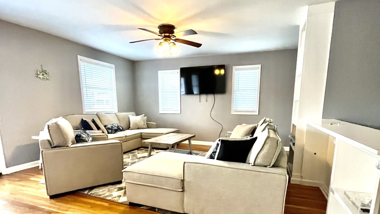 Photo of Livingroom in Assateague Pointe