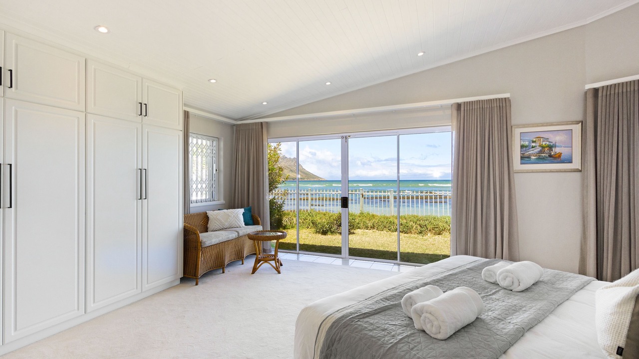 Photo of Bedroom in Gordons Bay Central