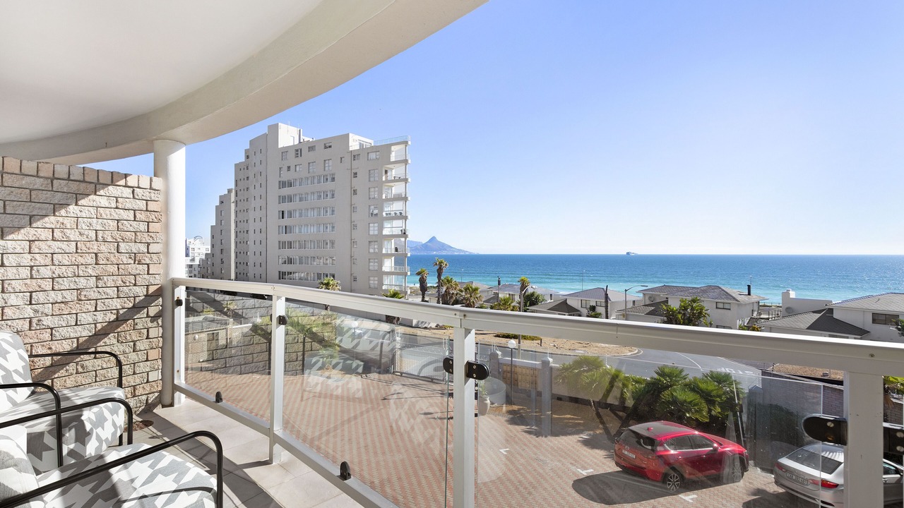 Photo of Patio Balcony in West Beach