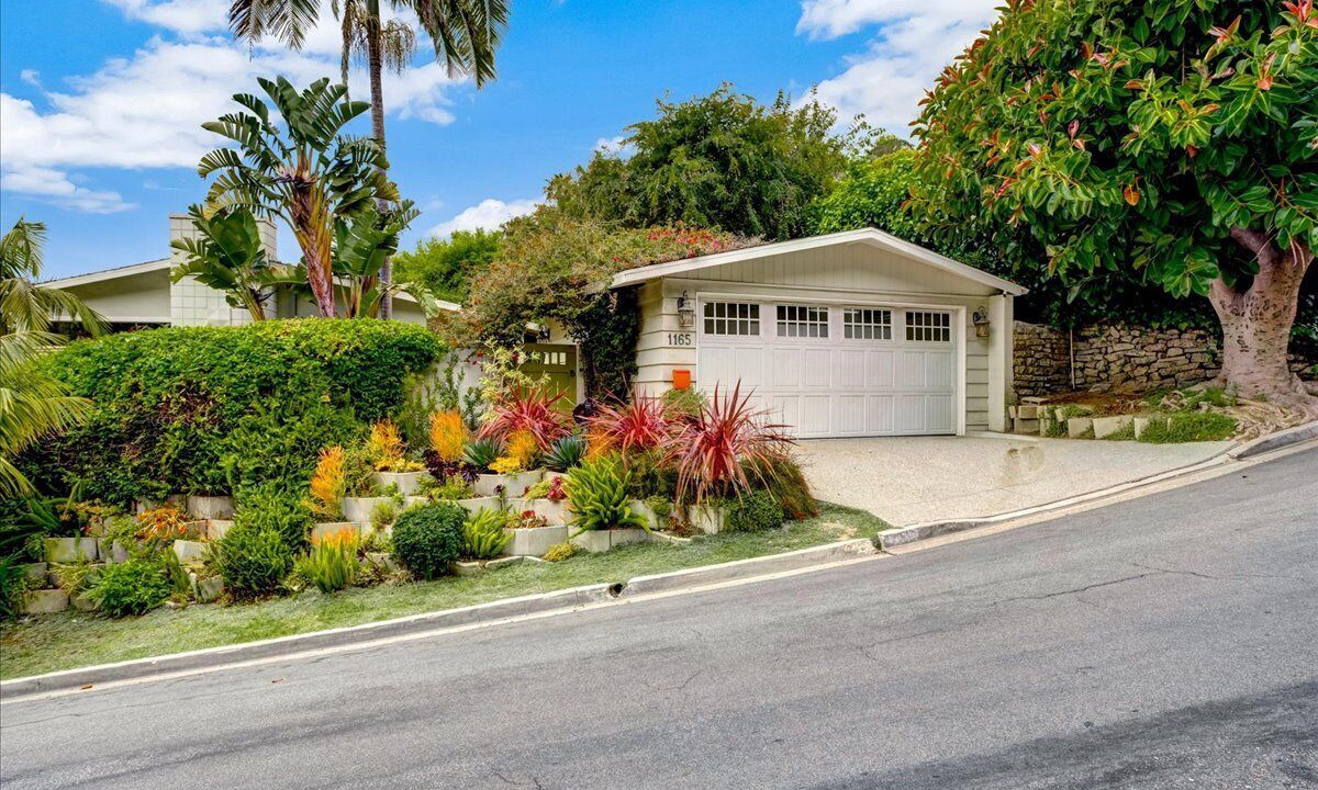 Photo of Outdoor in Mystic Hills