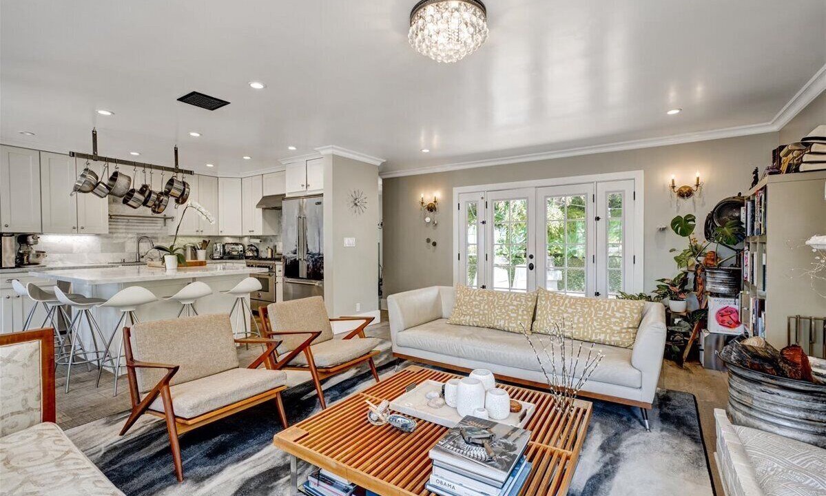 Photo of Livingroom in Mystic Hills