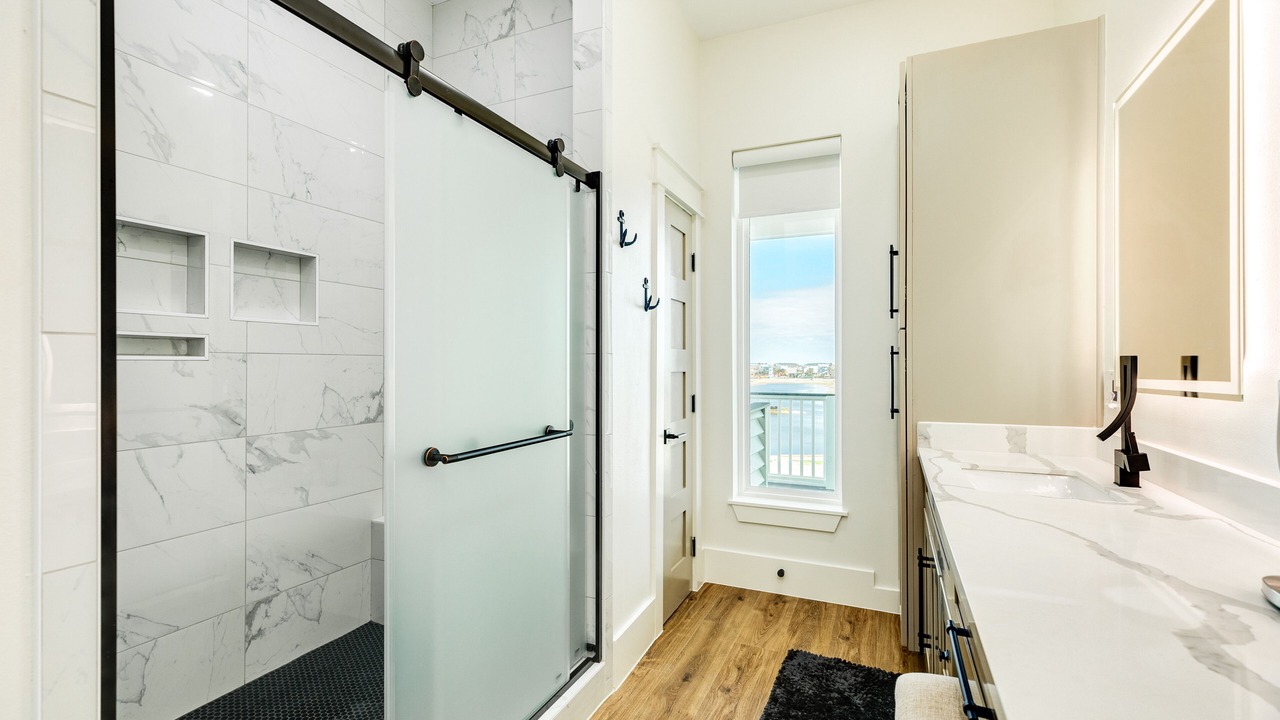 Photo of Bathroom in Galveston