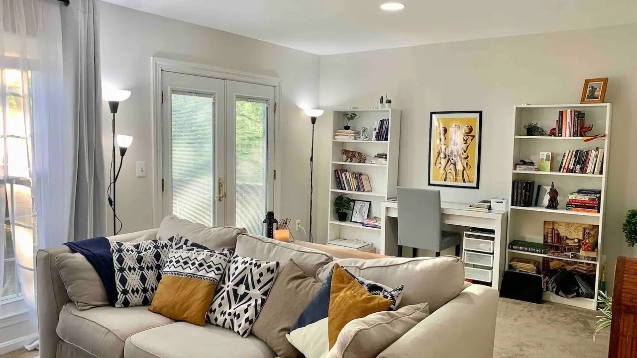 Photo of Livingroom in Montgomery Village