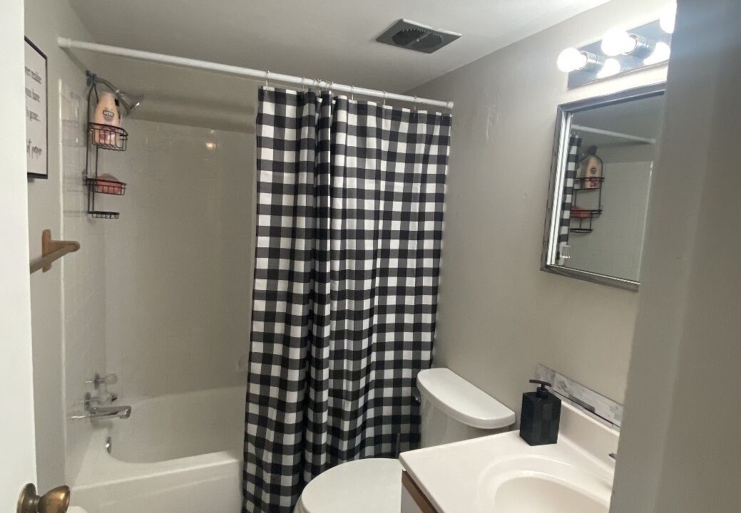 Photo of Bathroom in Aspen Hill