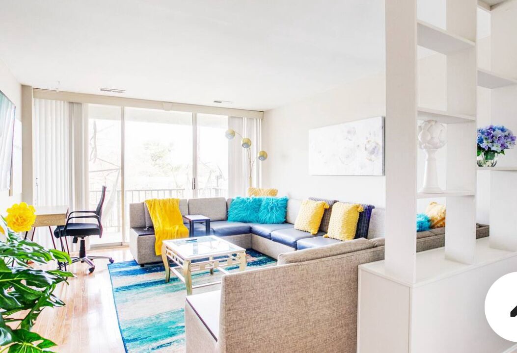 Photo of Livingroom in Aspen Hill