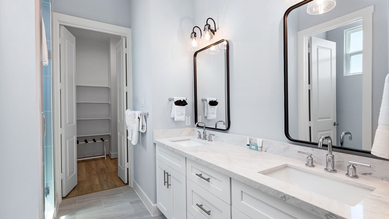 Photo of Bathroom in Red Fish Cove