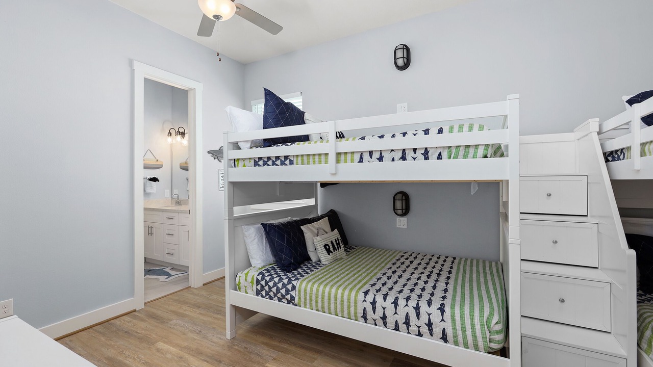 Photo of Bedroom in Red Fish Cove