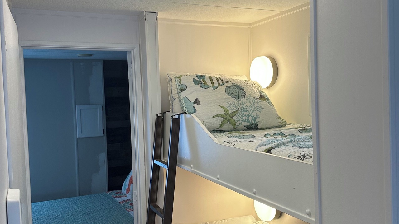 Photo of Bedroom in Assateague Pointe