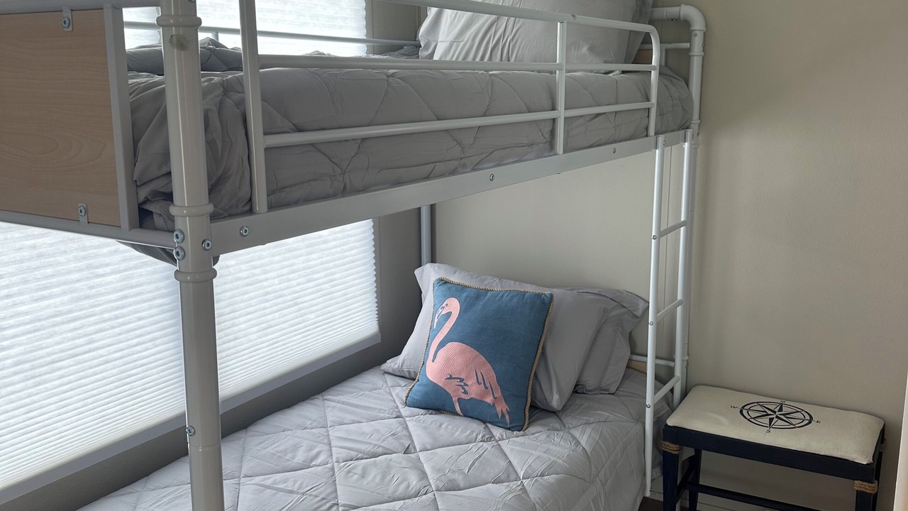 Photo of Bedroom in Assateague Pointe
