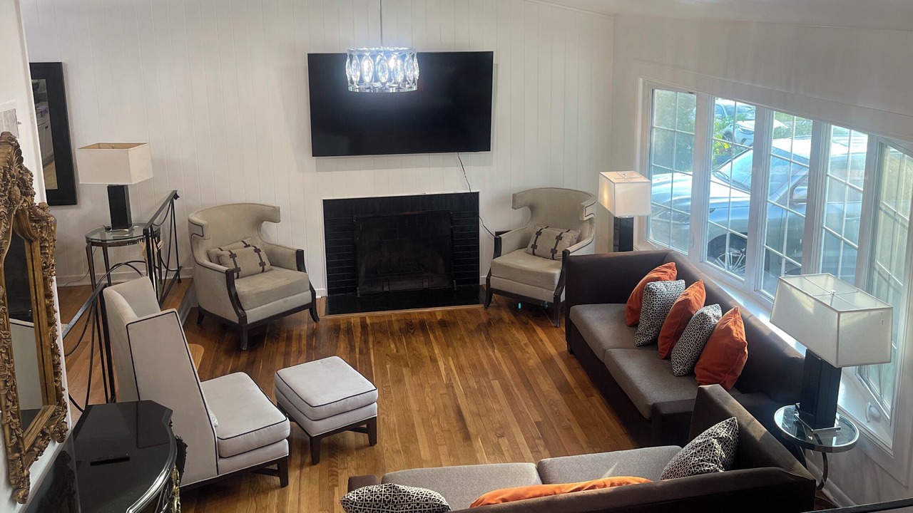 Photo of Livingroom in White Oak