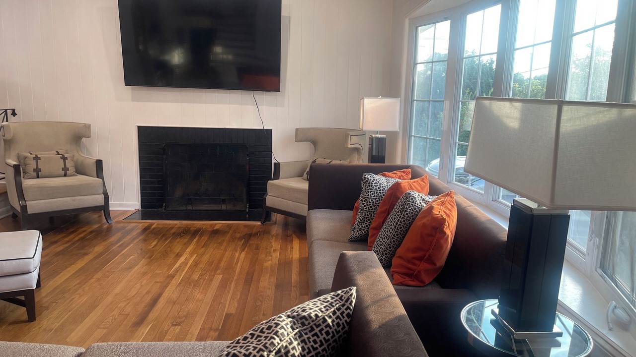 Photo of Livingroom in White Oak