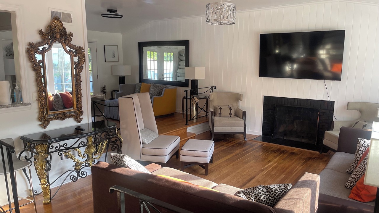 Photo of Livingroom in White Oak
