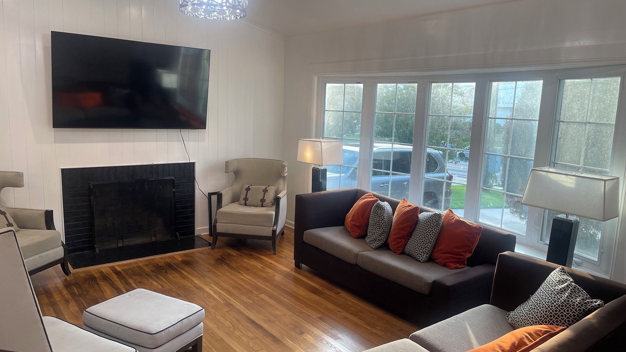 Photo of Livingroom in White Oak