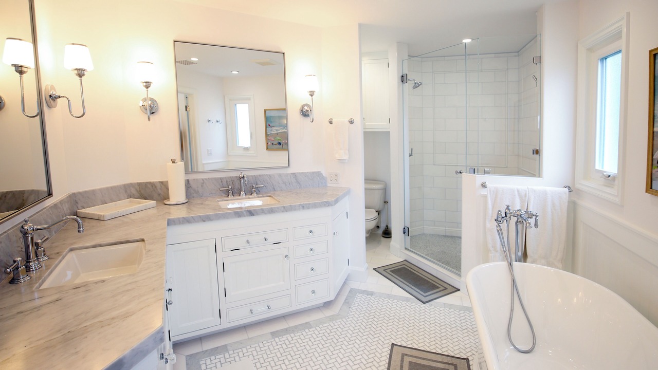 Photo of Bathroom in Faria Beach