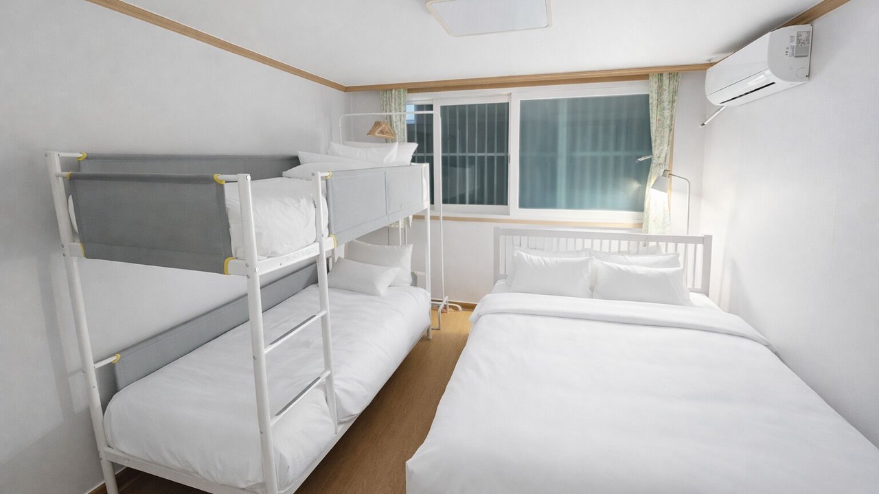 Photo of Bedroom in Cheongunhyoja-dong