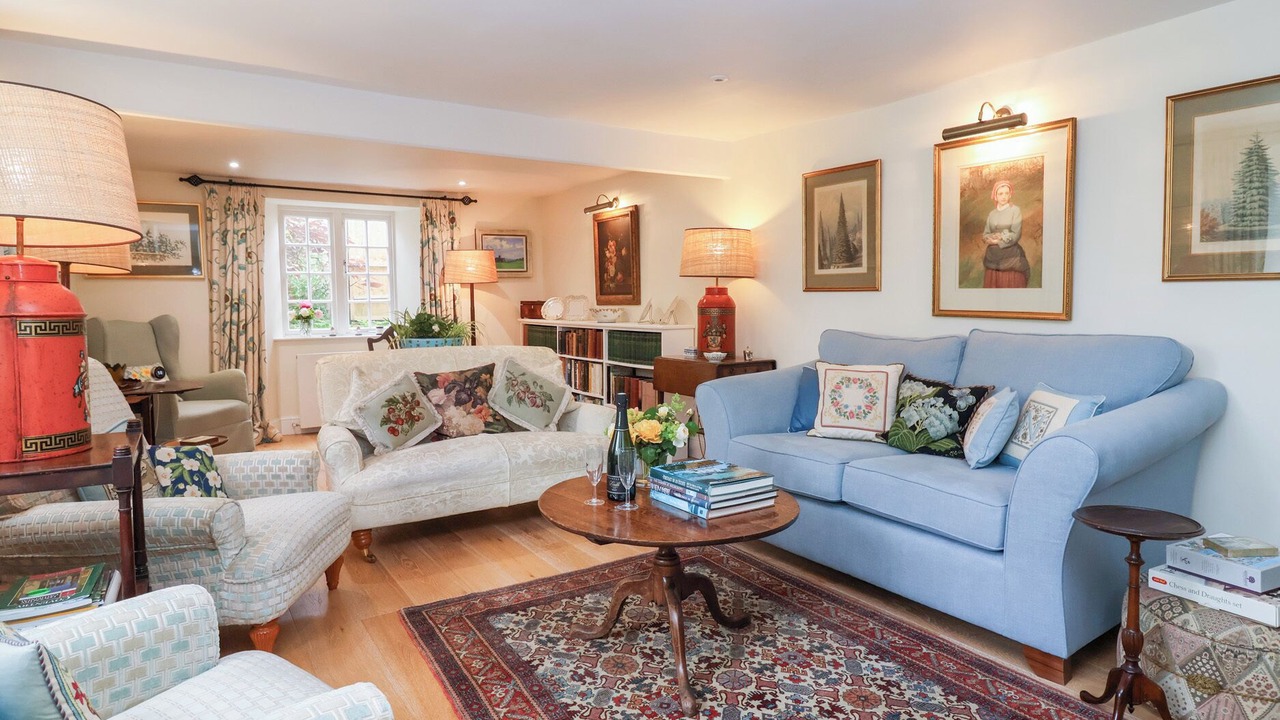 Photo of Livingroom in Hook Norton