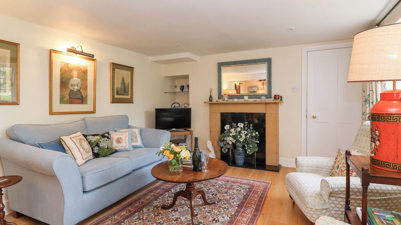 Photo of Livingroom in Hook Norton