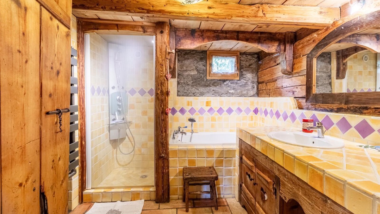 Photo of Bathroom in Saint-Nicolas-la-Chapelle