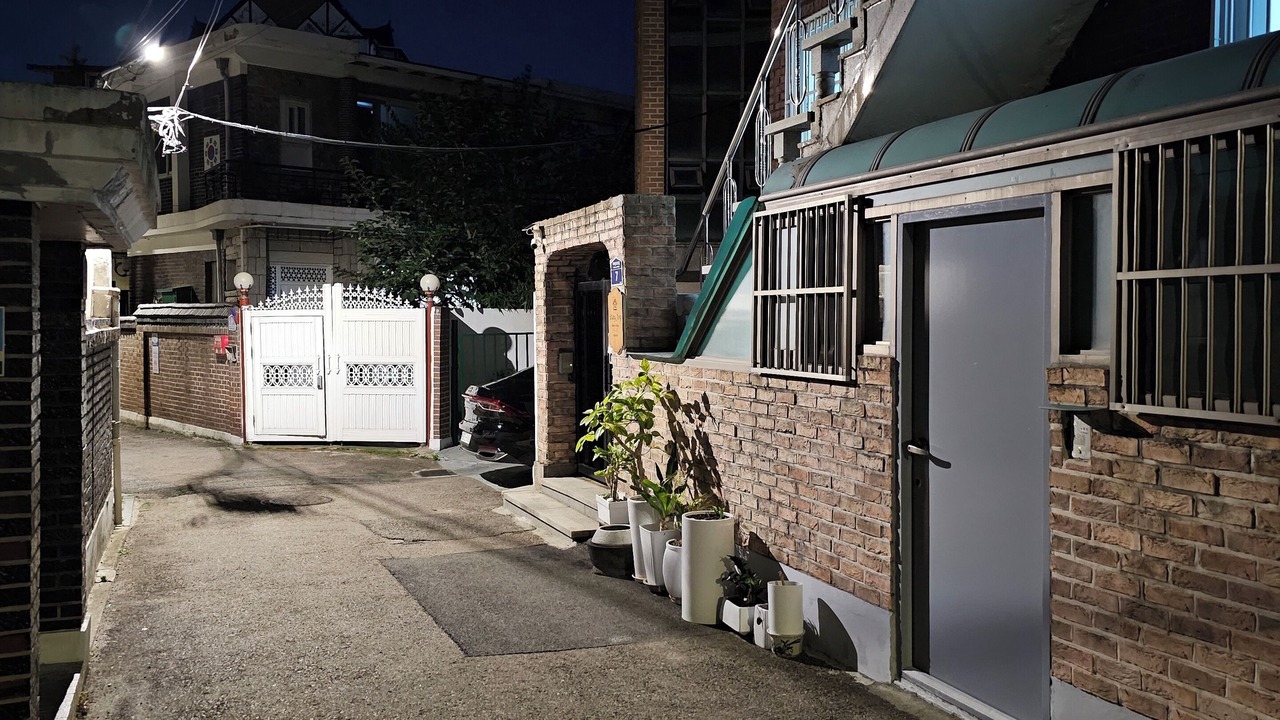 Photo of Outdoor in Cheongunhyoja-dong
