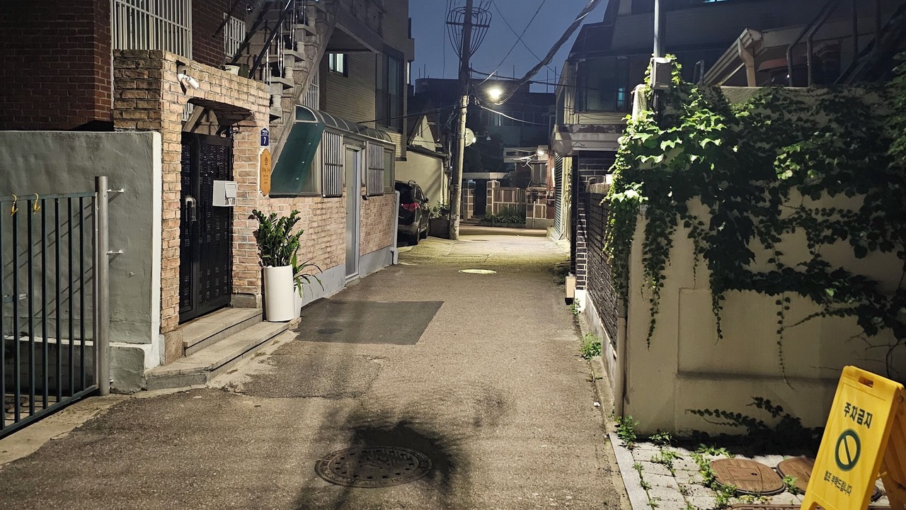 Photo of Outdoor in Cheongunhyoja-dong