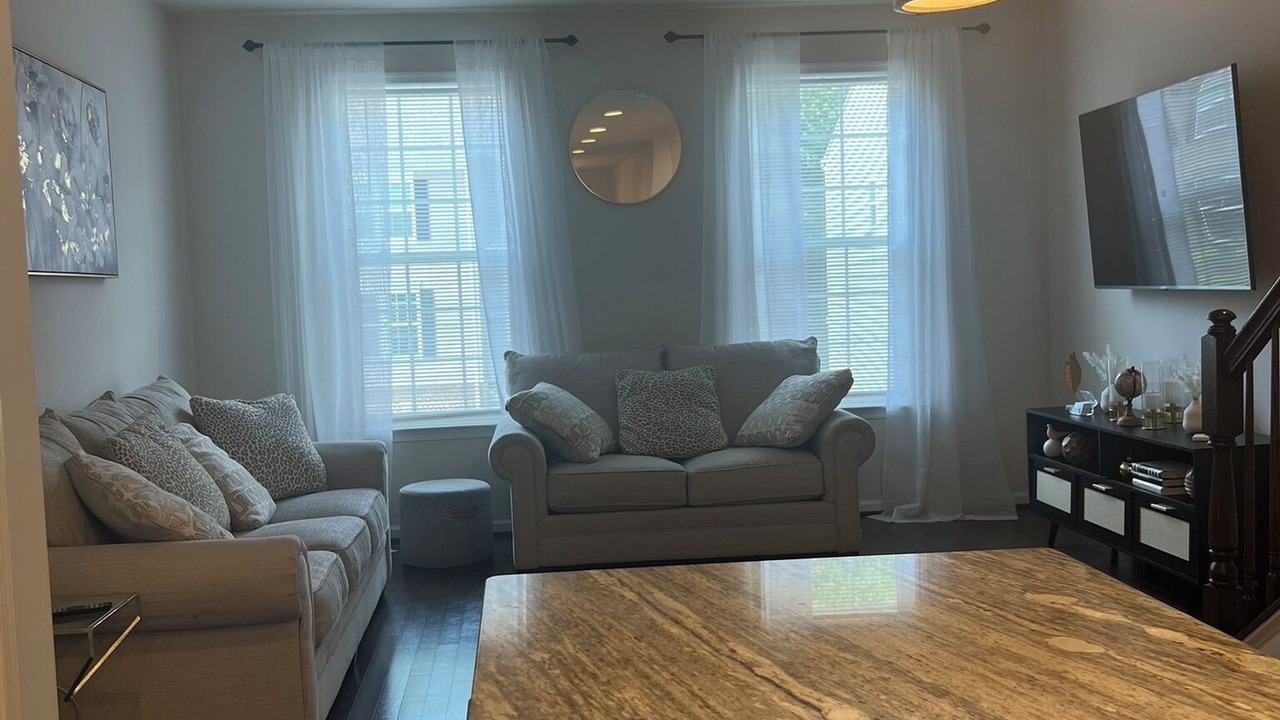 Photo of Livingroom in Upper Marlboro