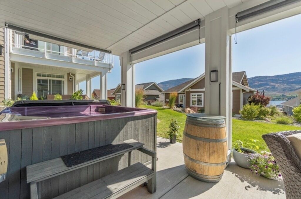 Photo of Patio Balcony in Osoyoos