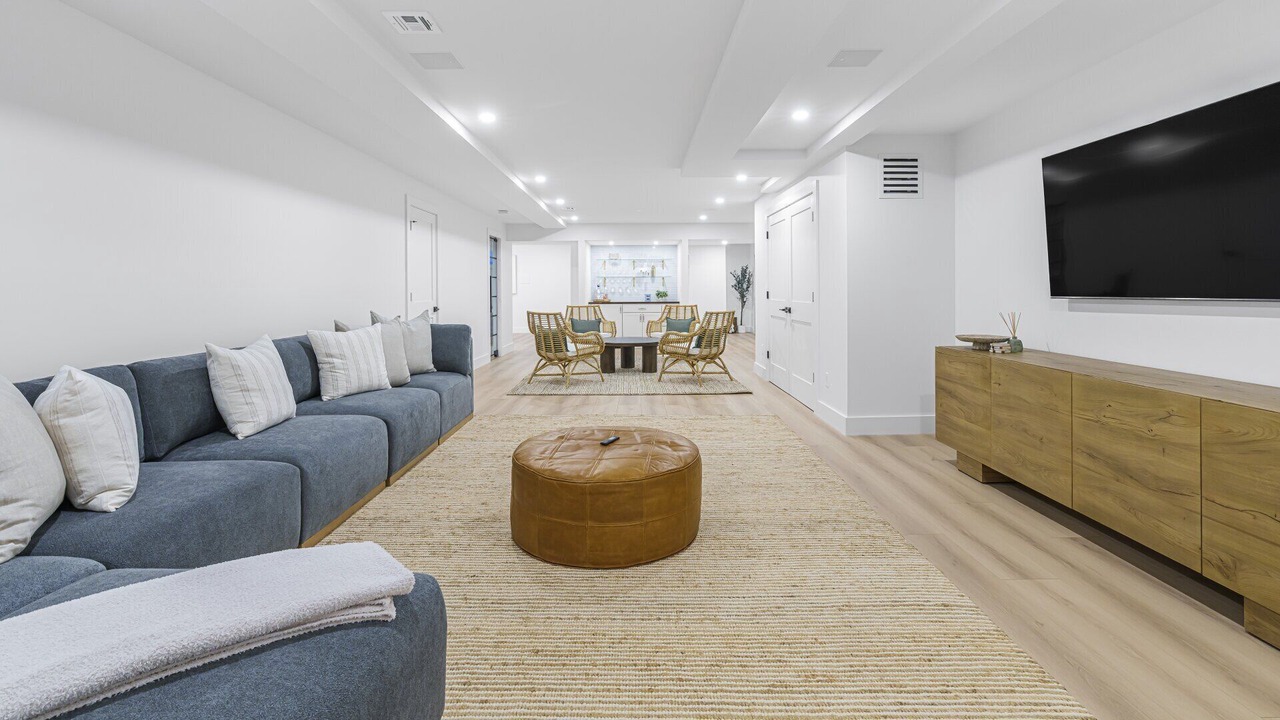 Photo of Livingroom in Northwest Harbor